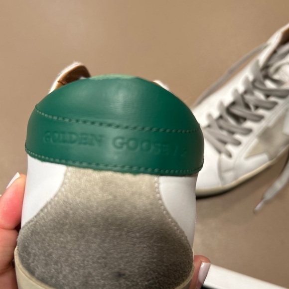 Golden Goose sneakers with green trim - Picture 2 of 9